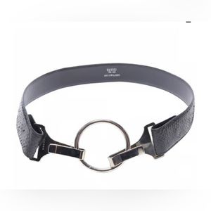 GUCCI BY TOM FORD                            1996 METAL RING BELT